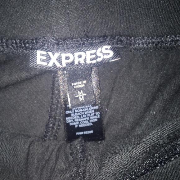 Shorts - Picture 3 of 4